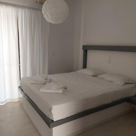 Golden Star Praxitelous Apartman Ajía Marína Kültér fotó