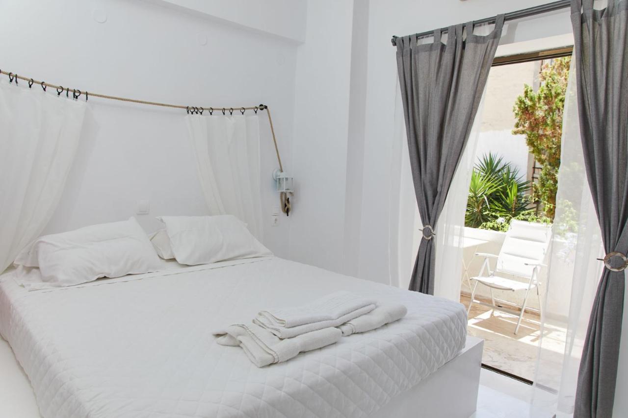 Golden Star Praxitelous Apartman Ajía Marína Kültér fotó