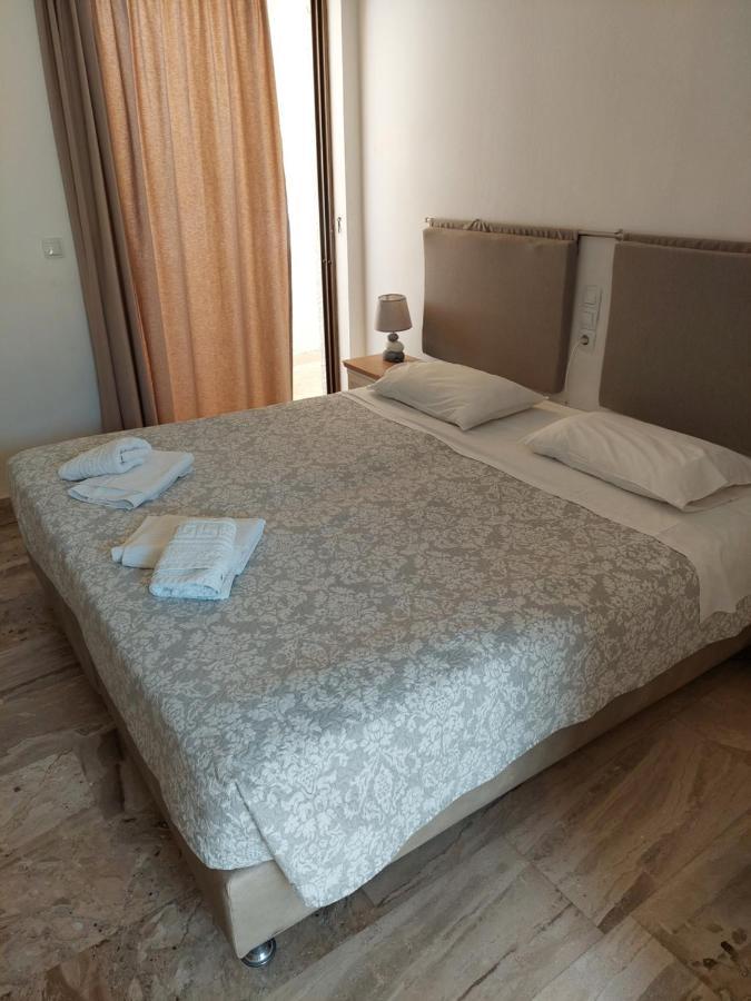 Golden Star Praxitelous Apartman Ajía Marína Kültér fotó